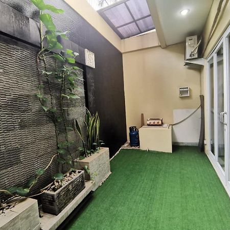Platinum Setramurni Guest House Bandung 3Br Esterno foto