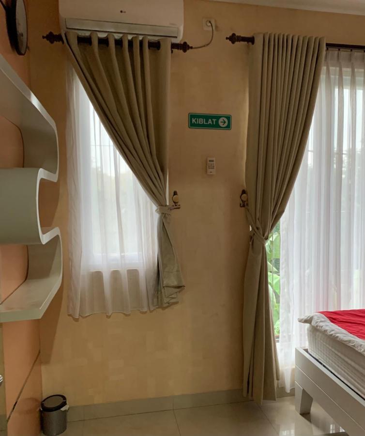 Platinum Setramurni Guest House Bandung 3Br Esterno foto