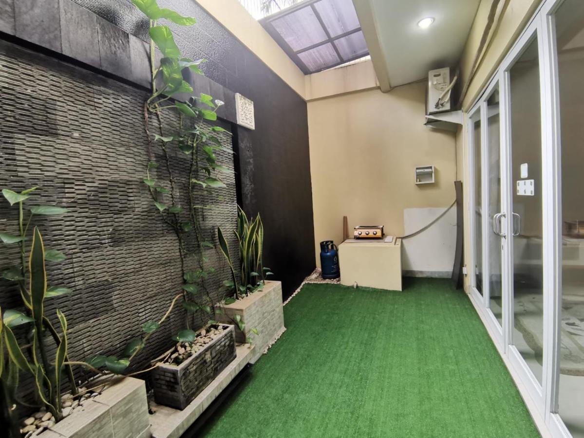 Platinum Setramurni Guest House Bandung 3Br Esterno foto